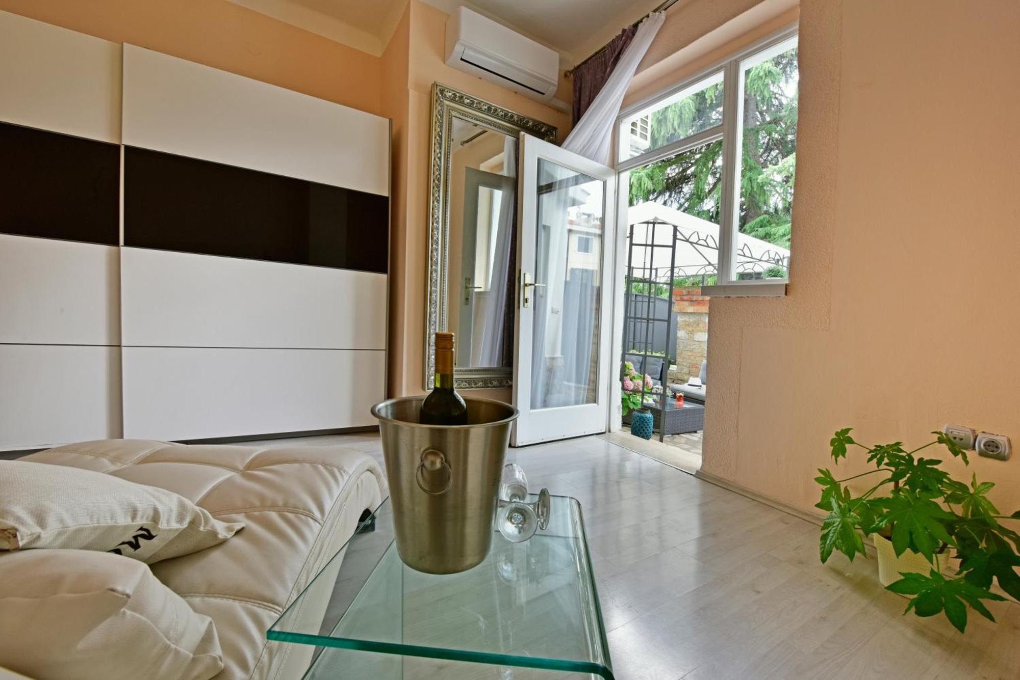 Apartments Villa Herak Porec Exterior photo