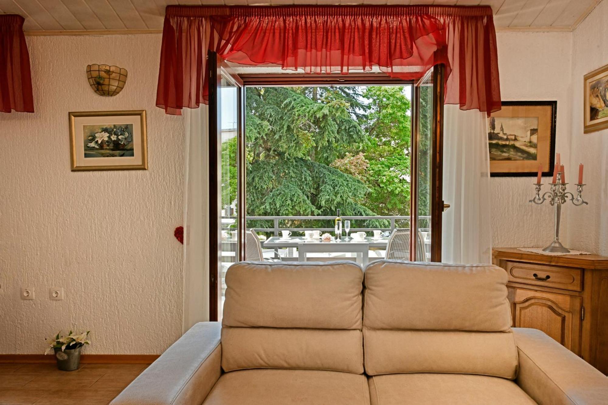 Apartments Villa Herak Porec Exterior photo